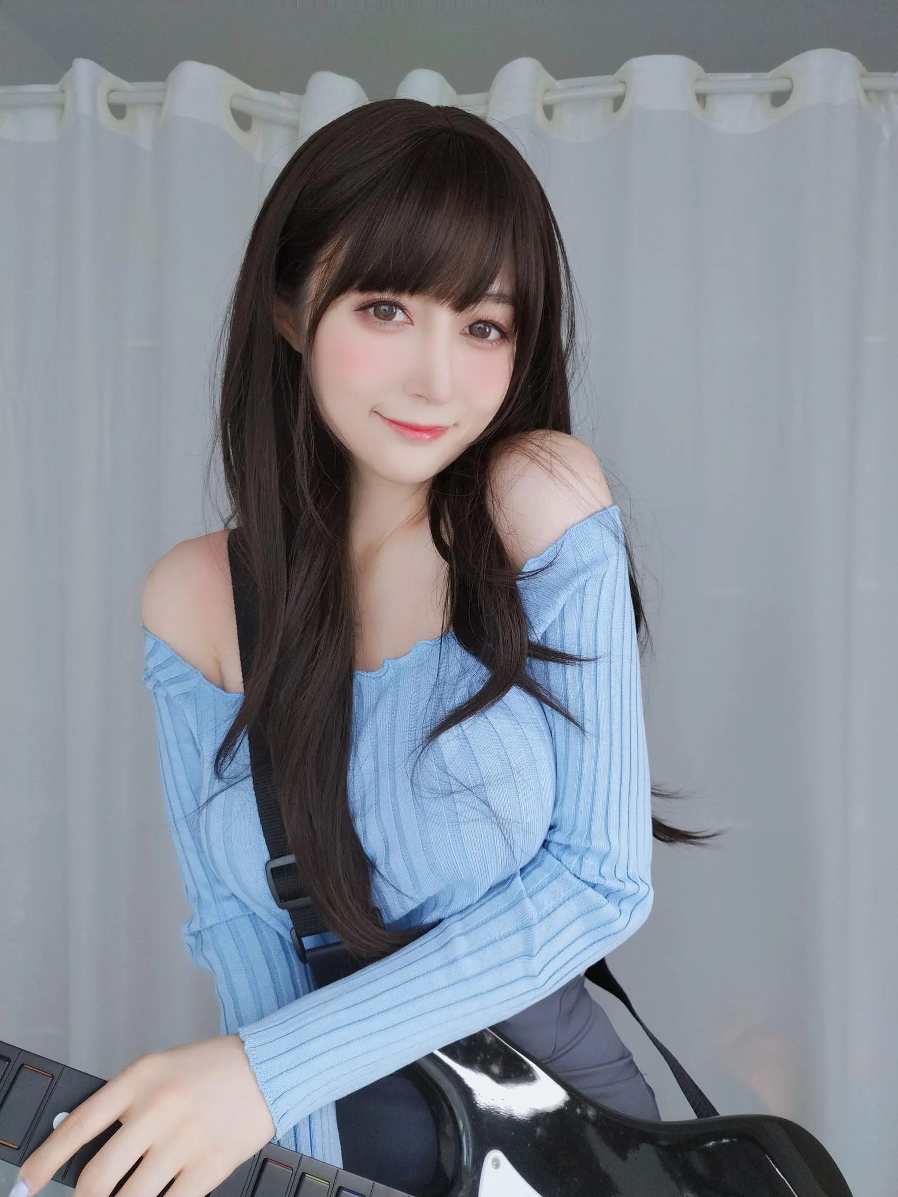 白银81 – 自撮 Vol.59 吉他妹妹 [166P]插图5